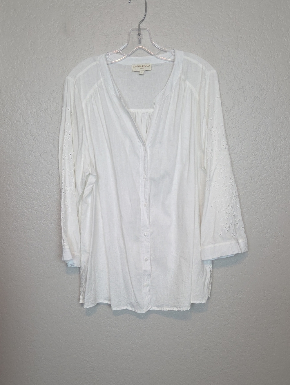 Cynthia Rowley White Eyelet-Sleeve Button Down Blouse 1X